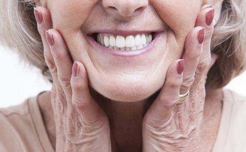 老年人患牙病，要注意营养均衡-义齿厂家