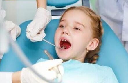  洗牙：了解其对牙齿的潜在影响 | 成都义齿厂家